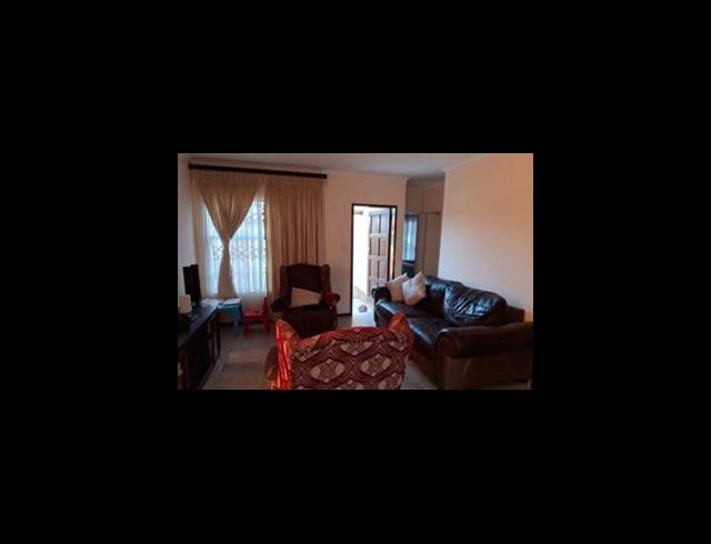 3 BEDROOM FREEHOLD FOR SALE IN HEATHERVIEW